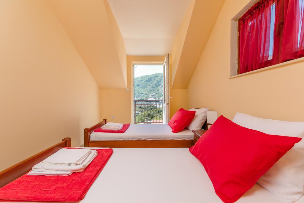 Apartments Feniks Котор Экстерьер фото