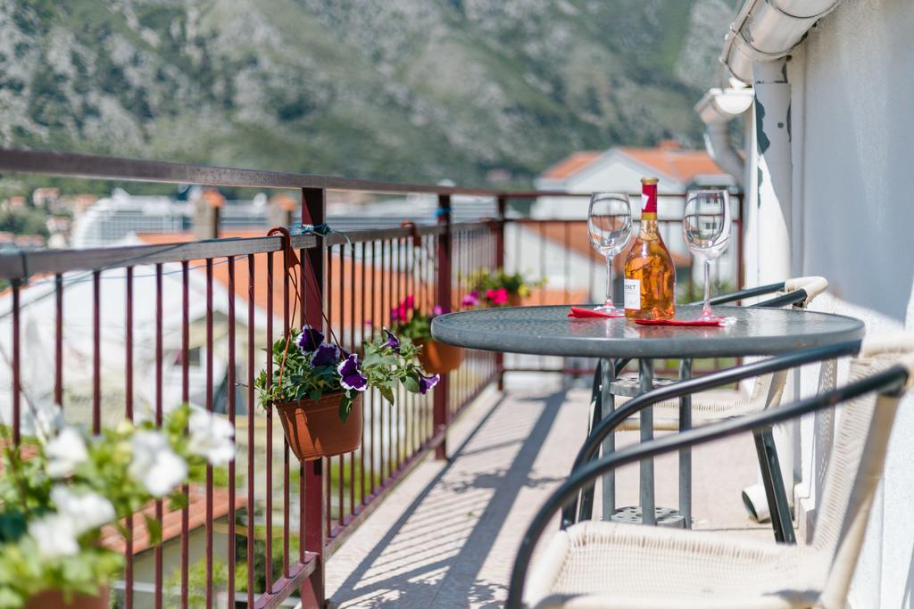 Apartments Feniks Котор Экстерьер фото
